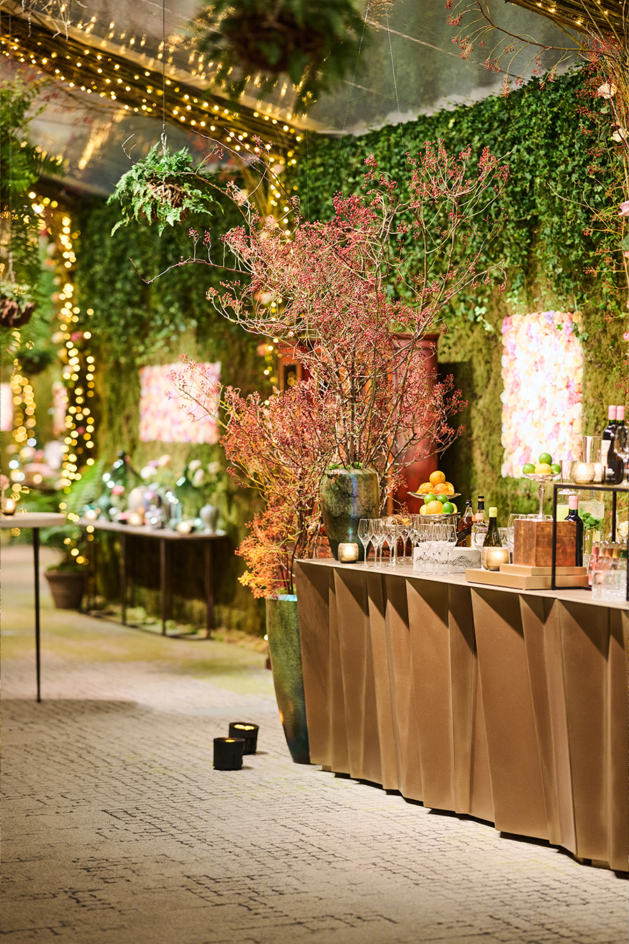 gala dinner image grid image standing 900x1349px