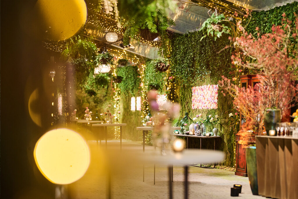 gala dinner image grid overlay image links 900x1351px