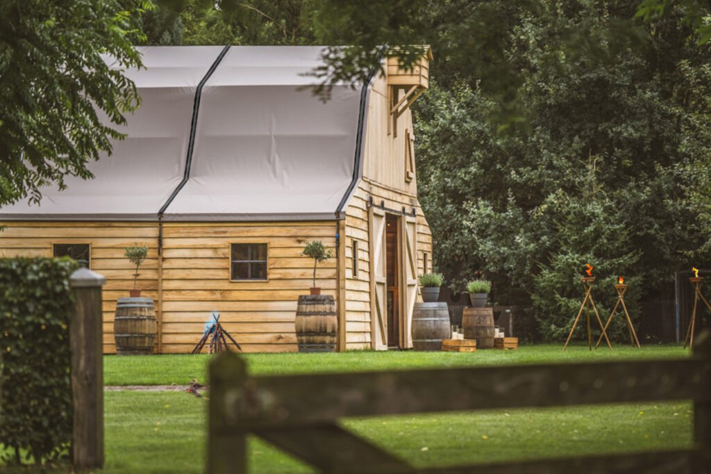 thebarn domein afbeeldinggrid overlappendeafbeeldinglinks 900x1351px